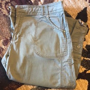 Gitano army green capris